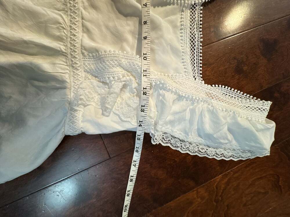 Audrey Parks White Lace Trim Tie Back Ruffled Blouse M - Picture 2 of 8
